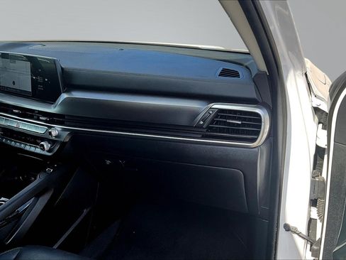 Used 2025 Kia Telluride S FWD image 28