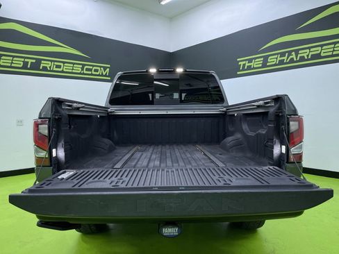 Used 2021 Nissan Titan PRO-4X w/ Pro-4x Convenience Package image 9