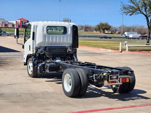 New 2025 Chevrolet Low Cab Forward 5500 XD RWD image 3