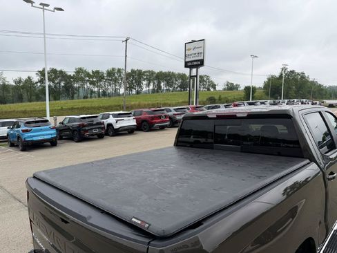Certified 2023 Chevrolet Silverado 1500 LT w/ Z71 Off-Road Package AWD/4WD image 12