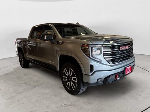 Used 2023 GMC Sierra 1500 AT4 w/ AT4 Preferred Package AWD/4WD image 8