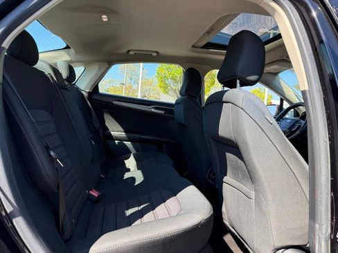 Used 2020 Ford Fusion SE FWD image 10