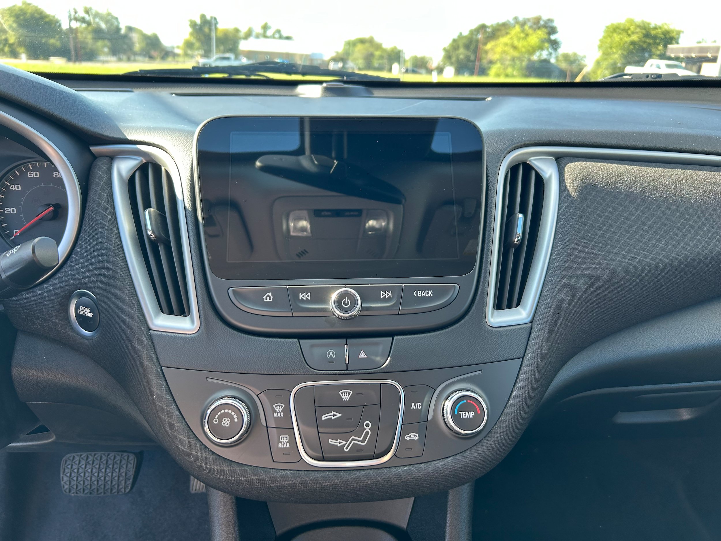 Used 2023 Chevrolet Malibu LS FWD image 16