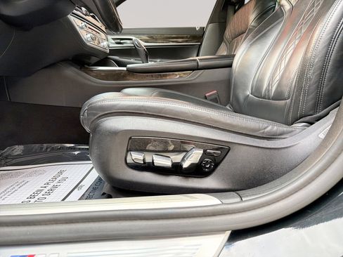 Used 2019 BMW 750i xDrive w/ M Sport Package AWD/4WD image 14