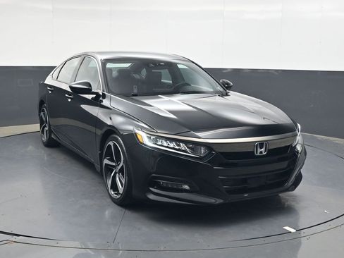 Used 2019 Honda Accord Sport image 2