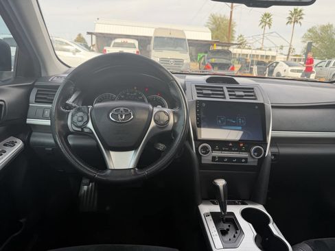Used 2012 Toyota Camry SE image 19