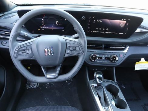 New 2025 Buick Envista Preferred w/ Advanced Safety Package image 14