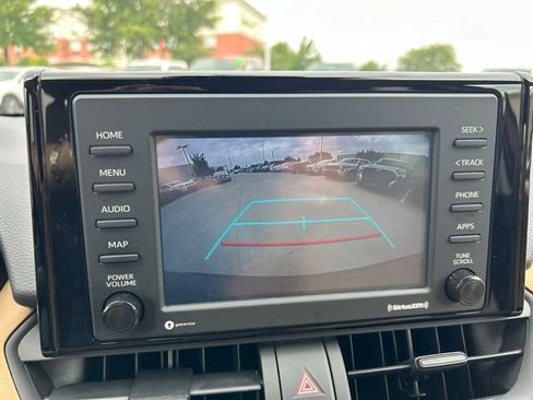 Used 2022 Toyota RAV4 XLE w/ Convenience Package AWD/4WD image 16