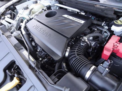 Used 2022 Nissan Rogue SV image 31