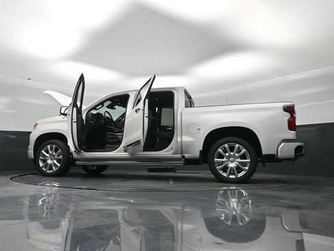 Used 2024 Chevrolet Silverado 1500 High Country image 31