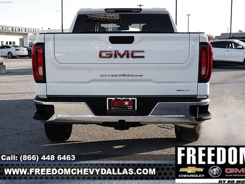 Used 2025 GMC Sierra 1500 SLT image 36