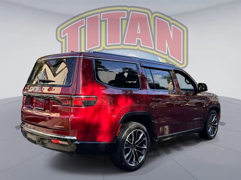 Used 2023 Jeep Wagoneer Series III w/ Premium Group I AWD/4WD image 4