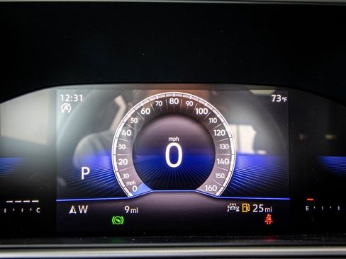 New 2026 Volkswagen Taos SE image 3