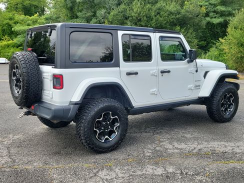 Used 2018 Jeep Wrangler Unlimited Sahara AWD/4WD image 5