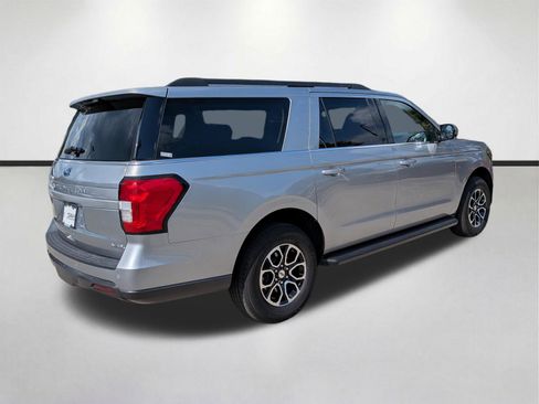 Used 2024 Ford Expedition Max XLT RWD image 4