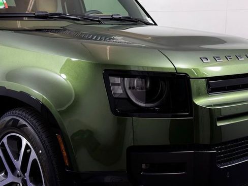 New 2026 Land Rover Defender 110 X-Dynamic SE image 16