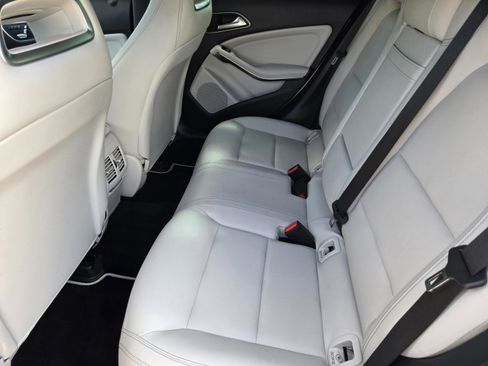 Used 2017 Mercedes-Benz CLA 250 image 11
