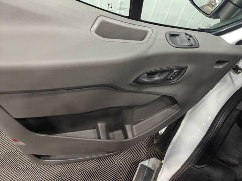 Used 2025 Ford Transit 250 Low Roof w/ Exterior Upgrade Package RWD image 32