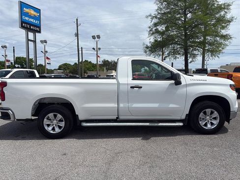 Used 2025 Chevrolet Silverado 1500 W/T RWD image 4