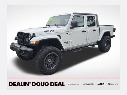 Used 2022 Jeep Gladiator Sport AWD/4WD image 1