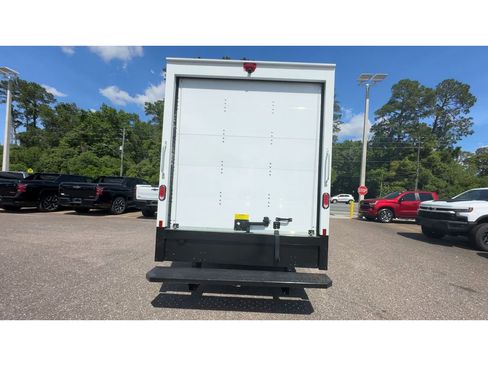 New 2025 Chevrolet Express 3500 Work Van w/ Power Convenience Package image 3