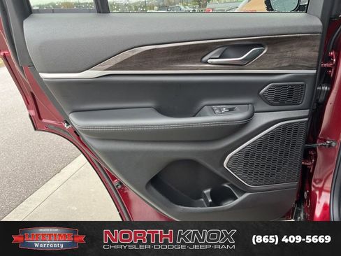 New 2026 Jeep Grand Cherokee Limited image 16