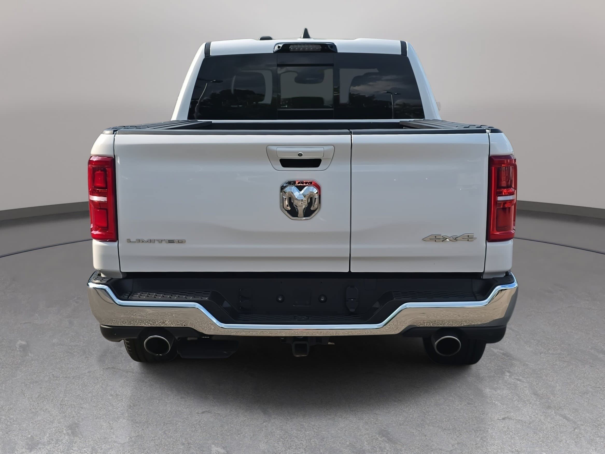 Used 2025 RAM 1500 Limited AWD/4WD image 6