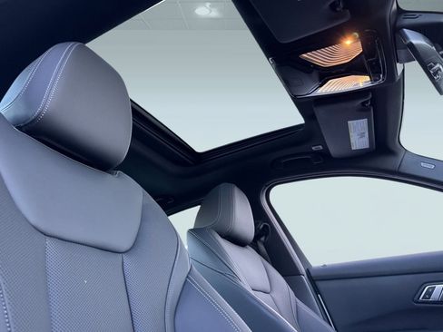 Used 2023 BMW 330e 330e w/ Driving Assistance Package image 16