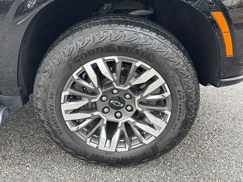 Certified 2025 Chevrolet Tahoe Z71 image 12