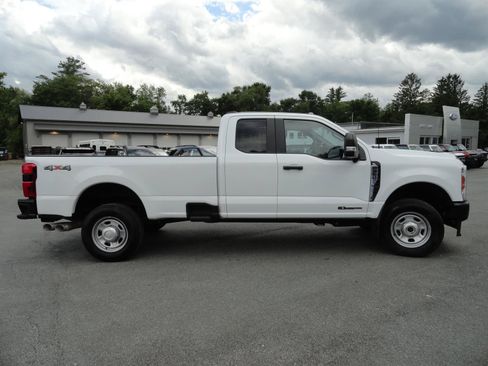 Used 2024 Ford F350 XL w/ 360-Degree Camera Package AWD/4WD image 4