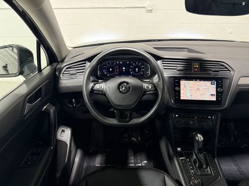 Used 2020 Volkswagen Tiguan S image 27
