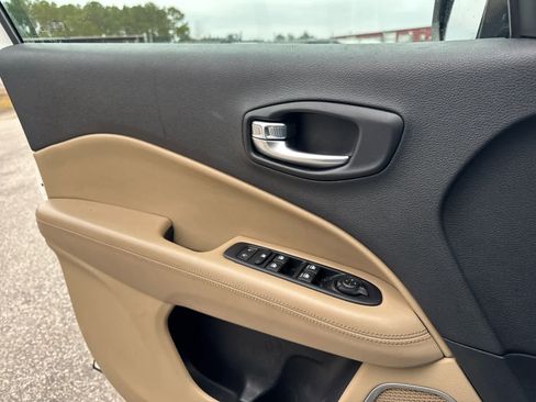 Used 2020 Jeep Compass Sport image 29