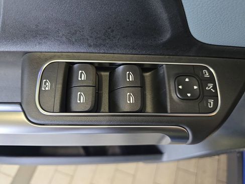 New 2026 Mercedes-Benz GLB 250 image 28