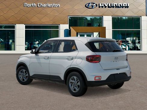 New 2026 Hyundai Venue SE image 5