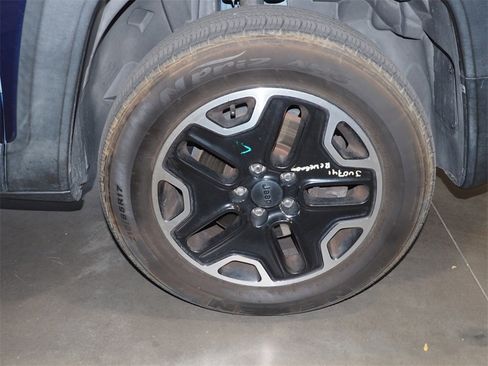 Used 2017 Jeep Renegade Trailhawk image 15