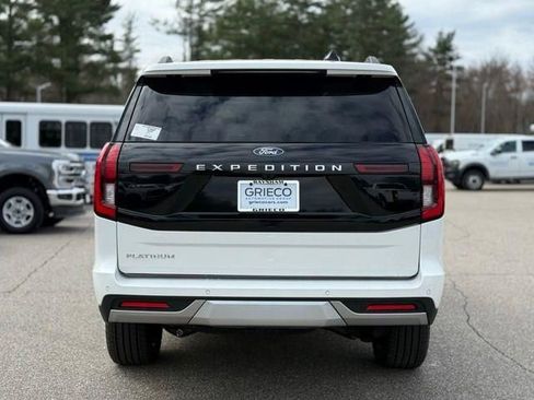 New 2026 Ford Expedition Platinum image 5