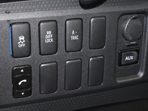 Used 2010 Toyota FJ Cruiser 4WD image 24