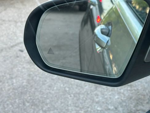 Used 2019 Mercedes-Benz GLC 350e 4MATIC image 33