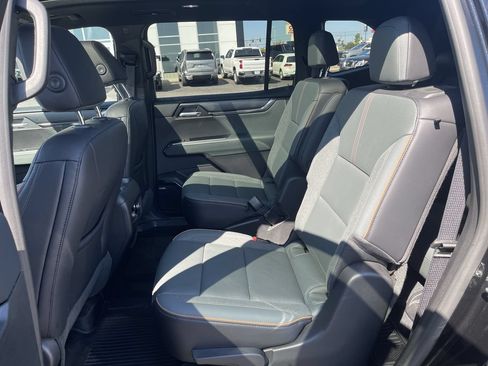 Used 2026 GMC Acadia AT4 w/ Super Cruise Package AWD/4WD image 26