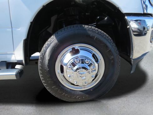 Used 2024 RAM 3500 Big Horn AWD/4WD image 15