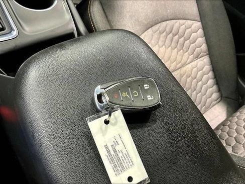 Used 2021 Chevrolet Equinox LT FWD image 33
