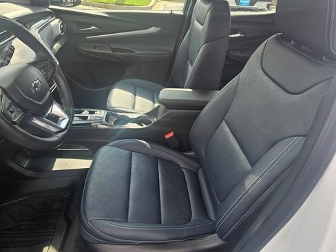 Used 2023 Chevrolet Bolt EUV Premier w/ Super Cruise Package FWD image 17