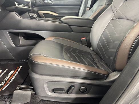 Used 2025 Nissan Pathfinder Platinum w/ Cargo Package FWD image 11
