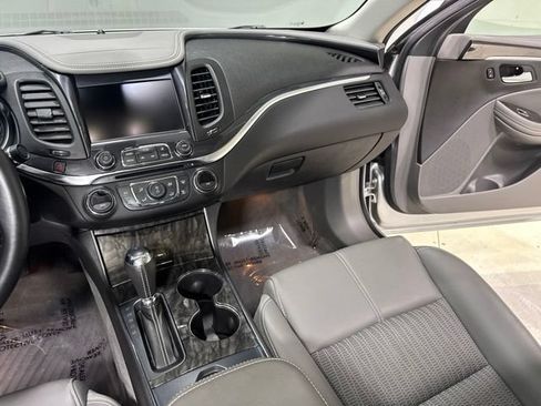 Used 2015 Chevrolet Impala LT w/ Convenience Package FWD image 21