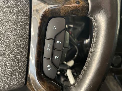 Used 2017 Chevrolet Express 2500 Extended RWD image 10