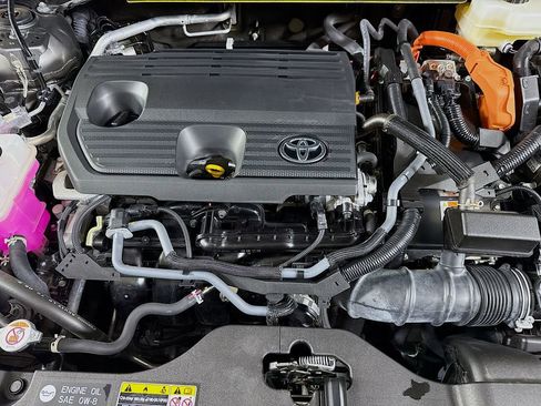 Certified 2024 Toyota Crown AWD/4WD image 33