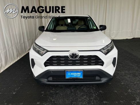 Used 2024 Toyota RAV4 LE AWD/4WD image 33