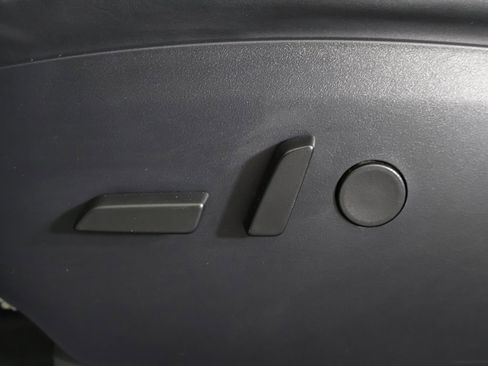 Used 2020 Tesla Model X Long Range image 30