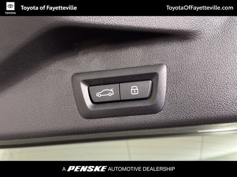 Used 2024 BMW X5 xDrive40i w/ Premium Package image 11