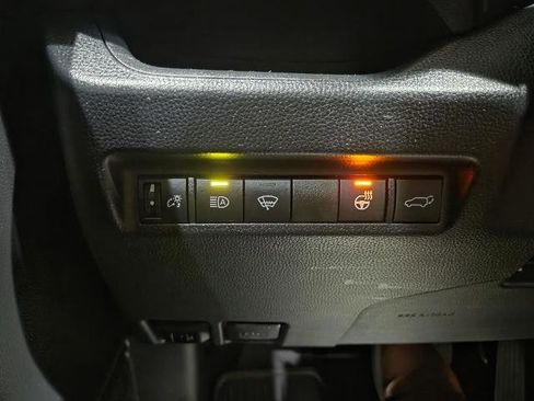 Used 2022 Toyota RAV4 XLE image 23